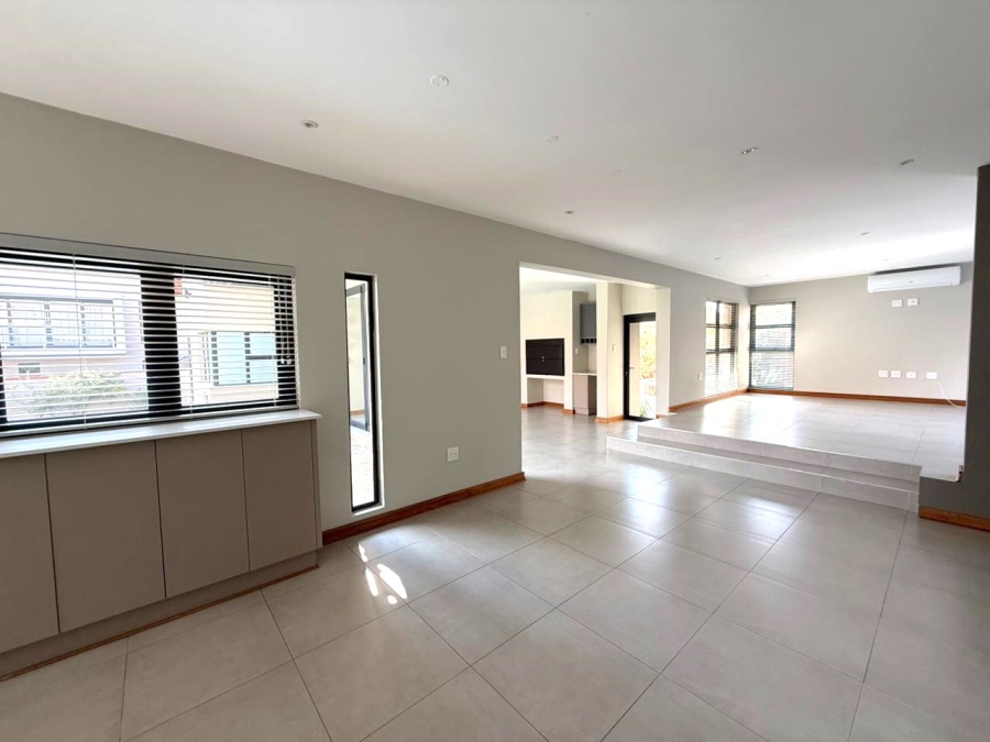 To Let 4 Bedroom Property for Rent in Wild Olive Estate Free State
